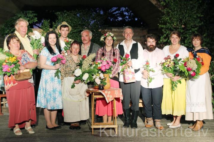 Amatierteātra kolektīvs 